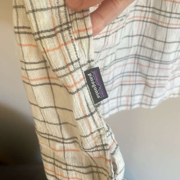 ⭐️ 3/$20 Patagonia organic cotton button down large - Picture 3 of 4